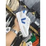 کتونی کف تخت vسفید 